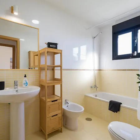Apartment Private Terrace Majanicho -garden & Pool La Oliva